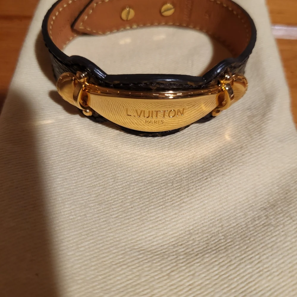 Louis Vuitton Womens Or Mens Bracelet. Like New Only Worn Once - Picture 4 of 13